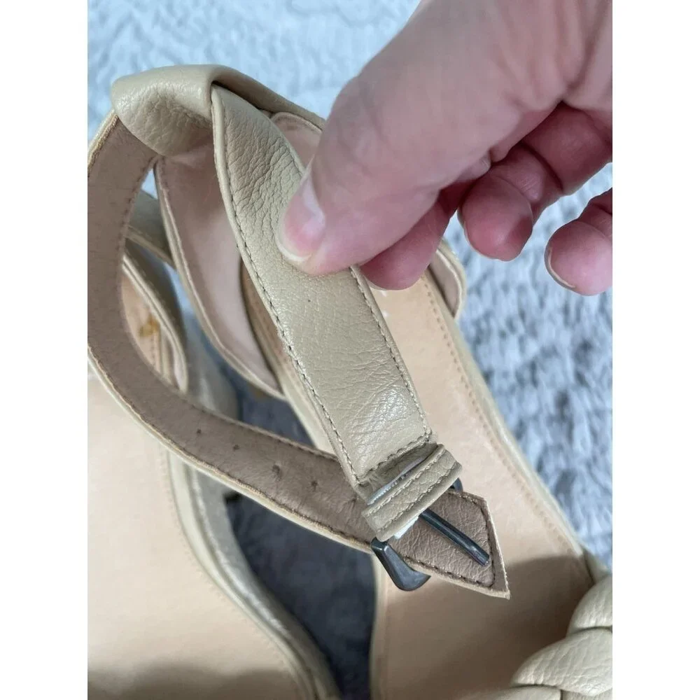 Oasis Society Roccio Puffer Heeled Sandal Beige Women's Shoes Sz 6.5